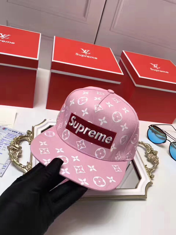 17SS ルイヴィトン シュプリームコピー ルイヴィトン シュプリーム Playboy Box Logo New Era Cap